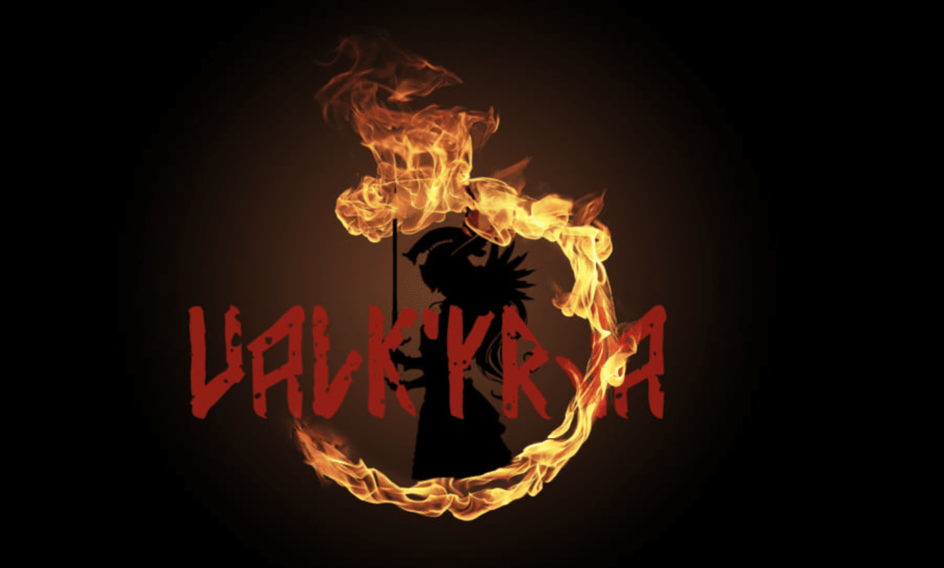 Valkhyrja, également connue sous le nom de Noemi, artiste feu professionnelle. 